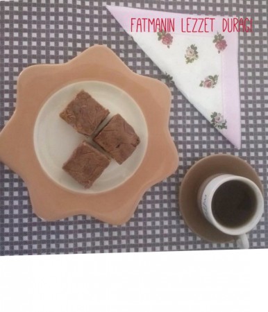 Çikolatalı pişmeyen turta